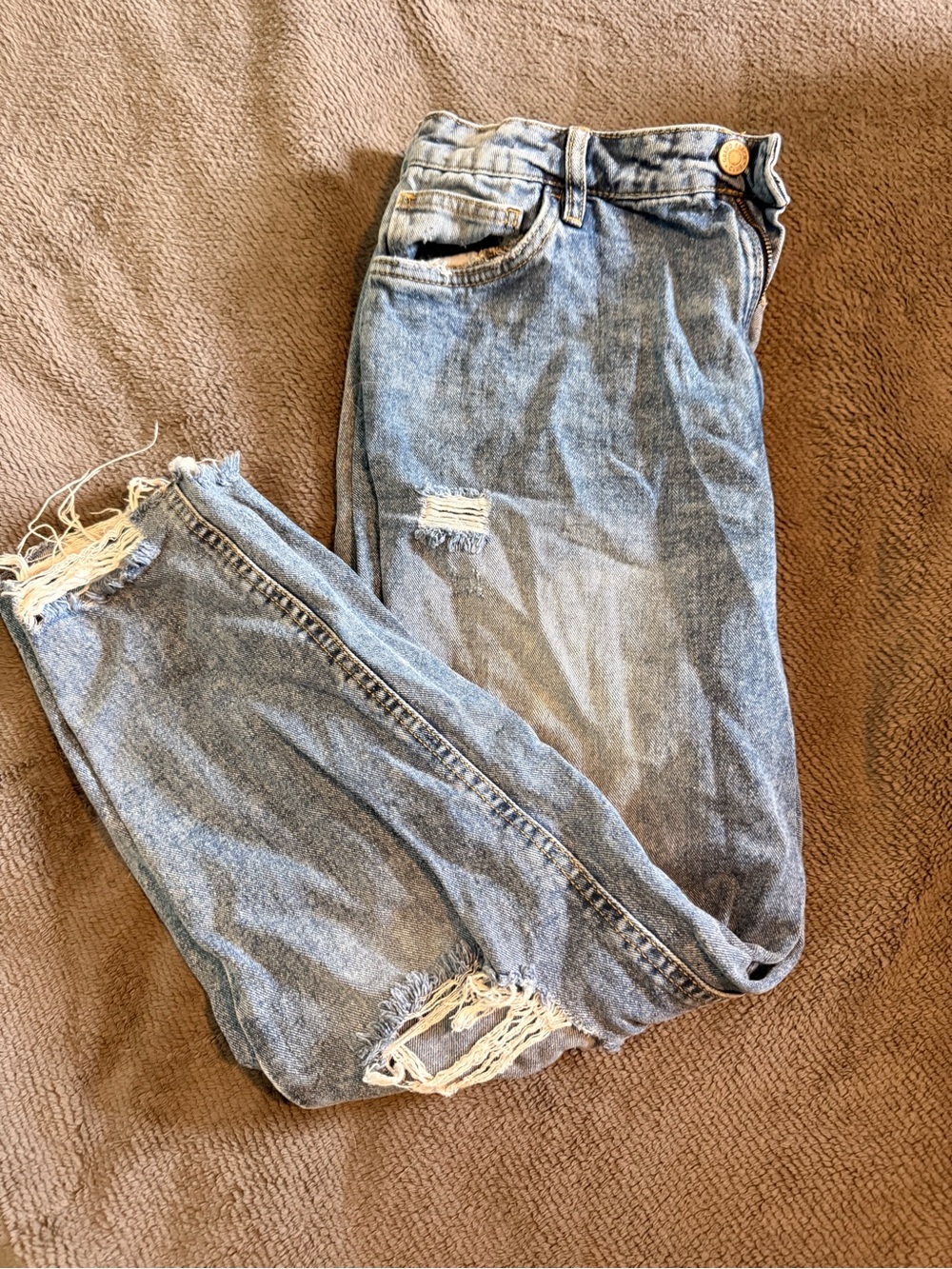 Grand Beach Club - Light Blue Distressed Women’s Jeans